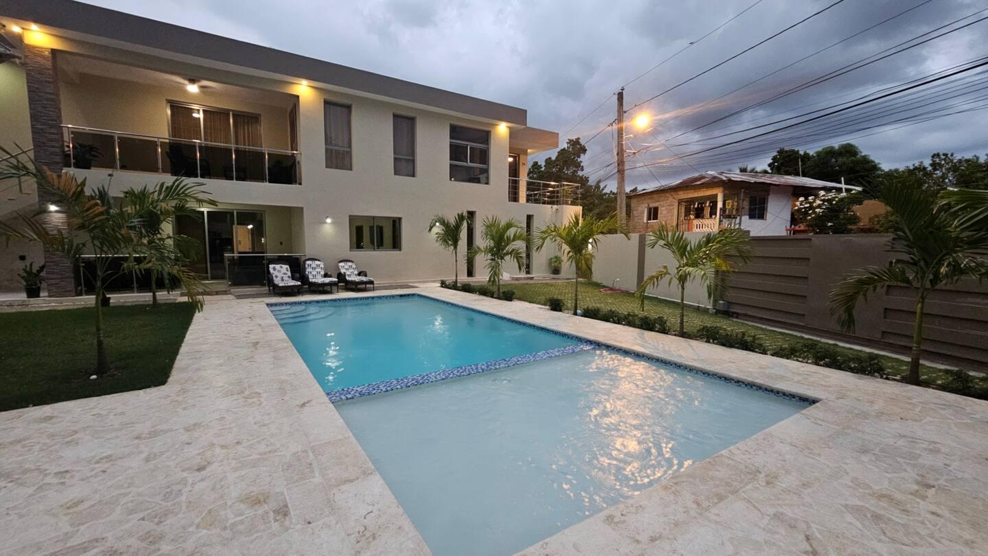 Spacious 3BR Villa w/ Pool