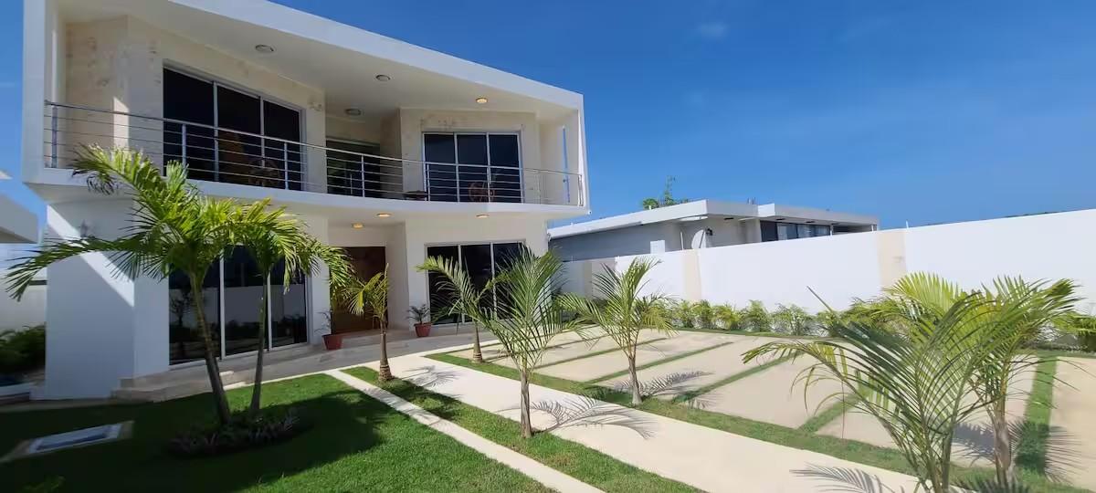 Caribbean Bliss – 10Bed w/ Olympic Pool